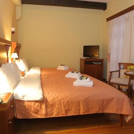 Granitis Hotel 3*